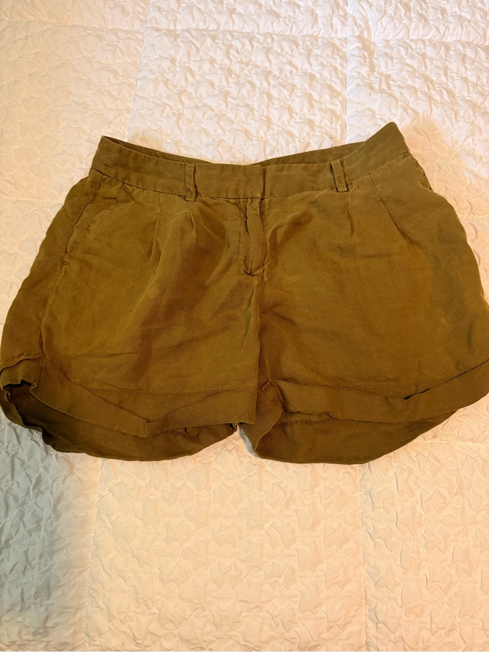 Tommy Bahama Olive Green Layered Hem 100% Linen Shorts